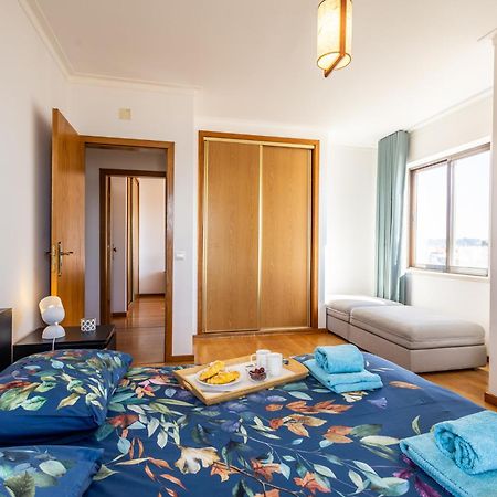 Beachfront 3Bdr Apt On Marginal Boulevard São Martinho do Porto Exterior photo