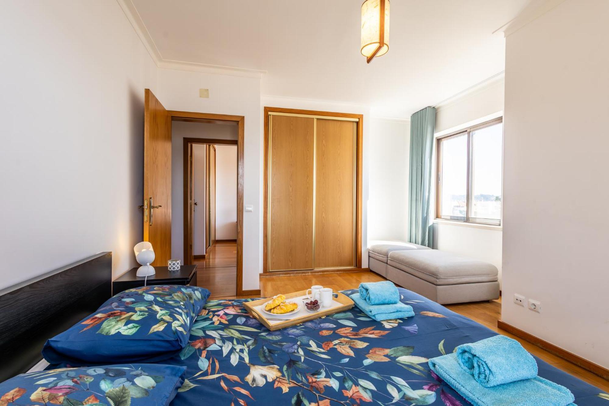 Beachfront 3Bdr Apt On Marginal Boulevard São Martinho do Porto Exterior photo